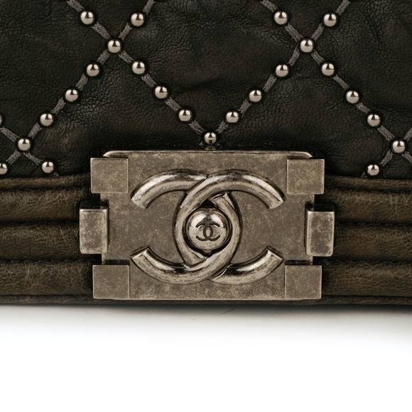 CHANEL Small Boy Bag Quilted Studded Gray Crumpled - Picture 7 of 11